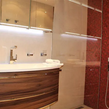 Moderne Avec Terrasse Et Garage - - Fr-1-252a-72 * Villeneuve-Loubet